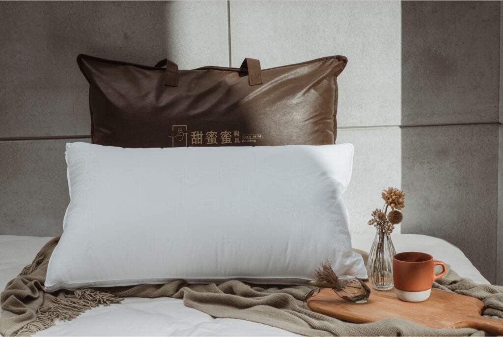 羽眠枕商品與提袋照